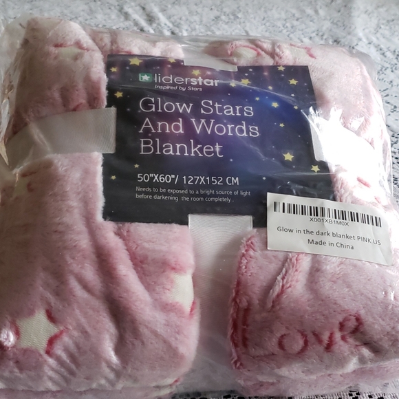 Glow Stars and Words Blanket. - Picture 1 of 5